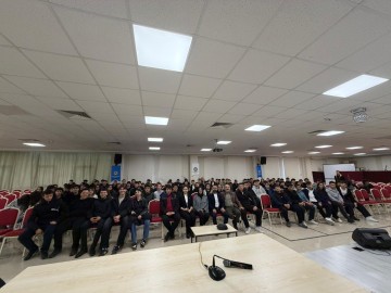 Gençlerimizi Geleceğin Dünyasına Hazırlıyoruz!